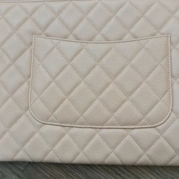 Authentic CHANEL Quilted Clutch - Picture 10 of 14
